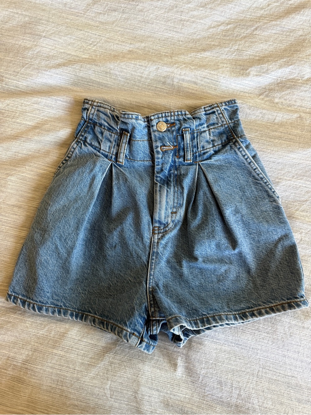 Topshop High-Waist Pleated Jean Shorts - Blue